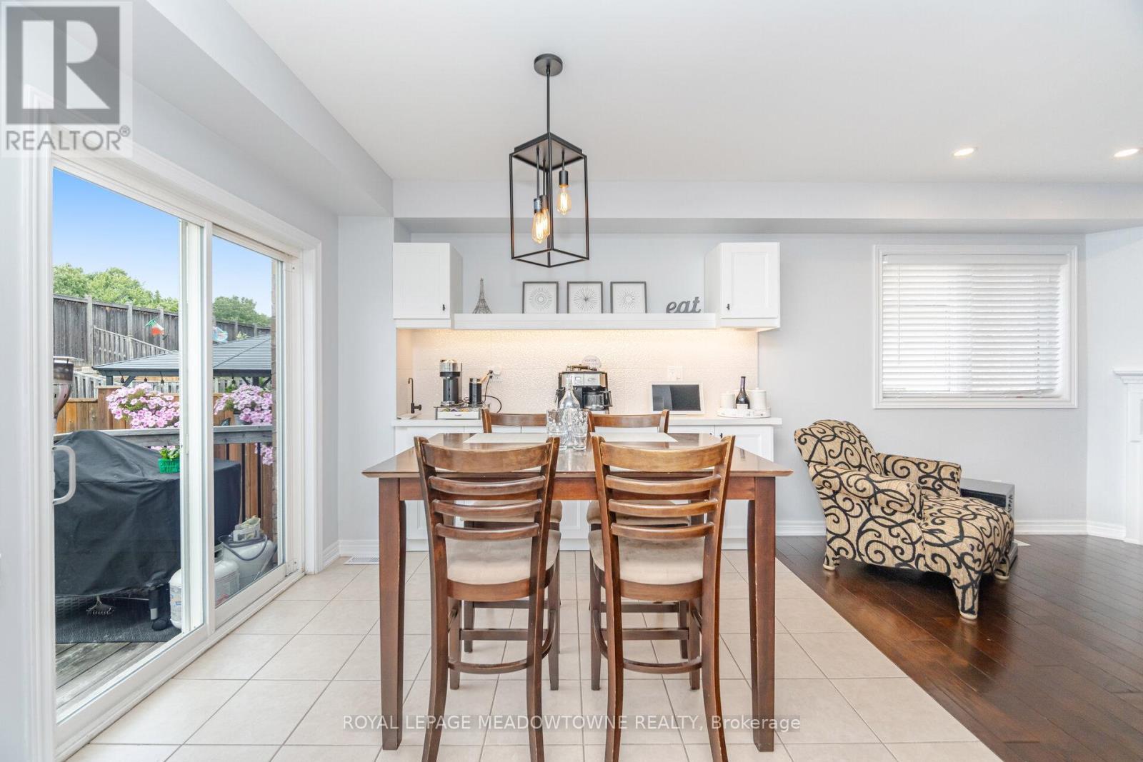 












345 BUSSEL CRESCENT

,
Milton,




Ontario
L9T0W5

