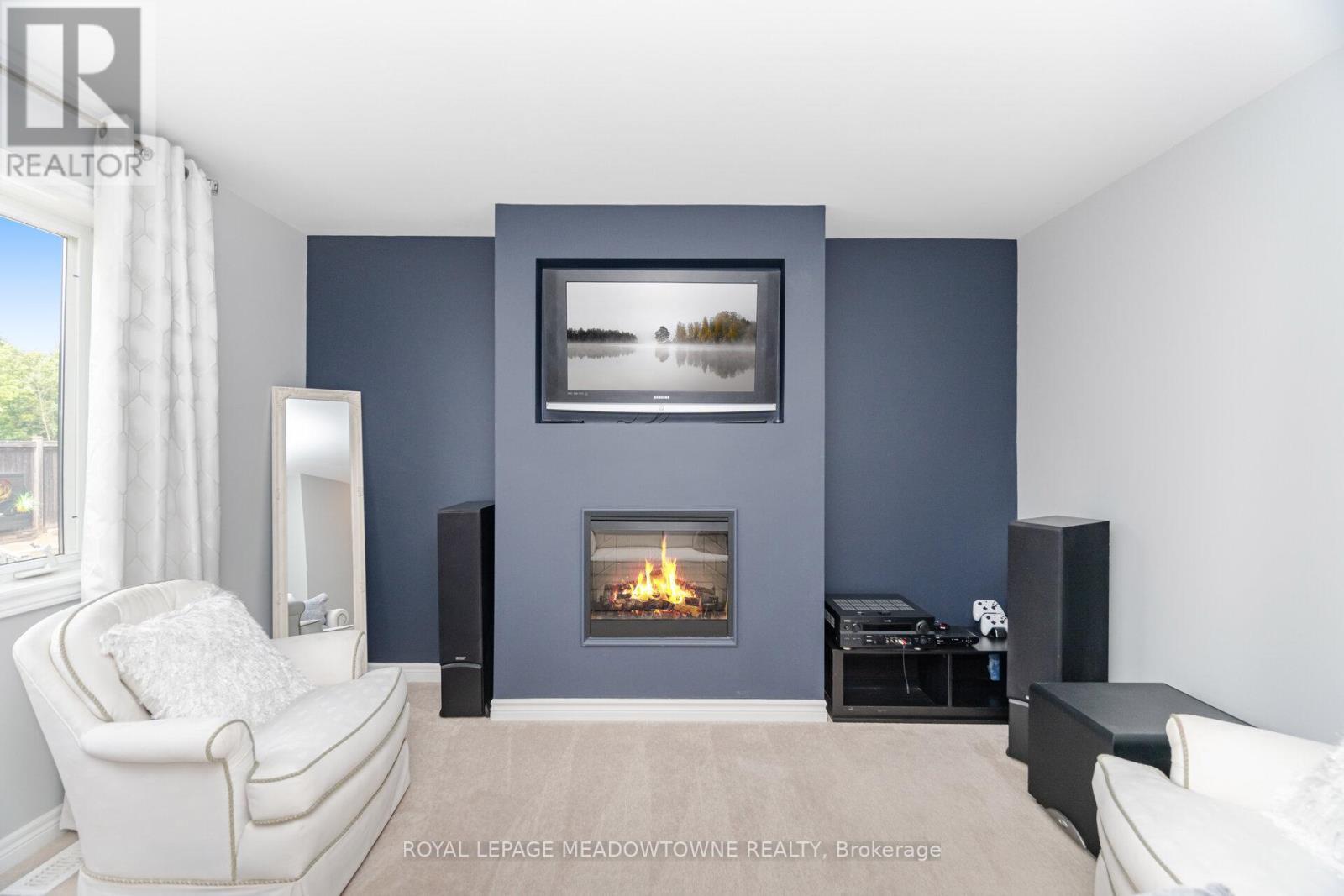 












345 BUSSEL CRESCENT

,
Milton,




Ontario
L9T0W5

