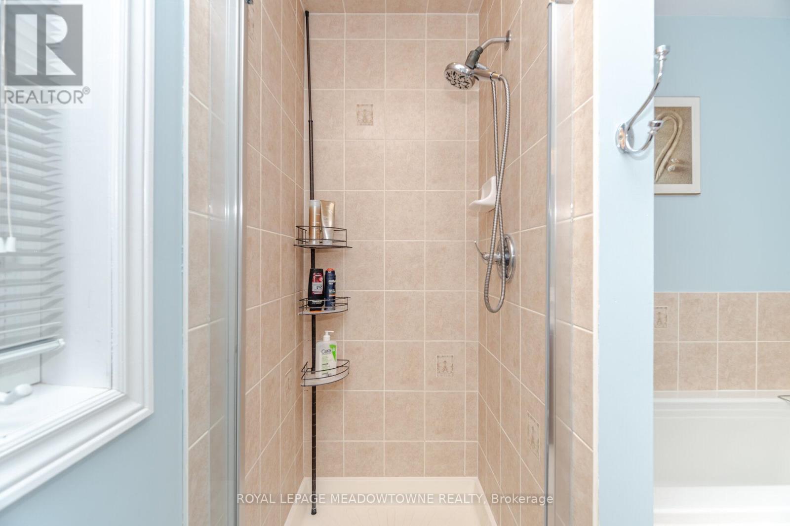 












345 BUSSEL CRESCENT

,
Milton,




Ontario
L9T0W5

