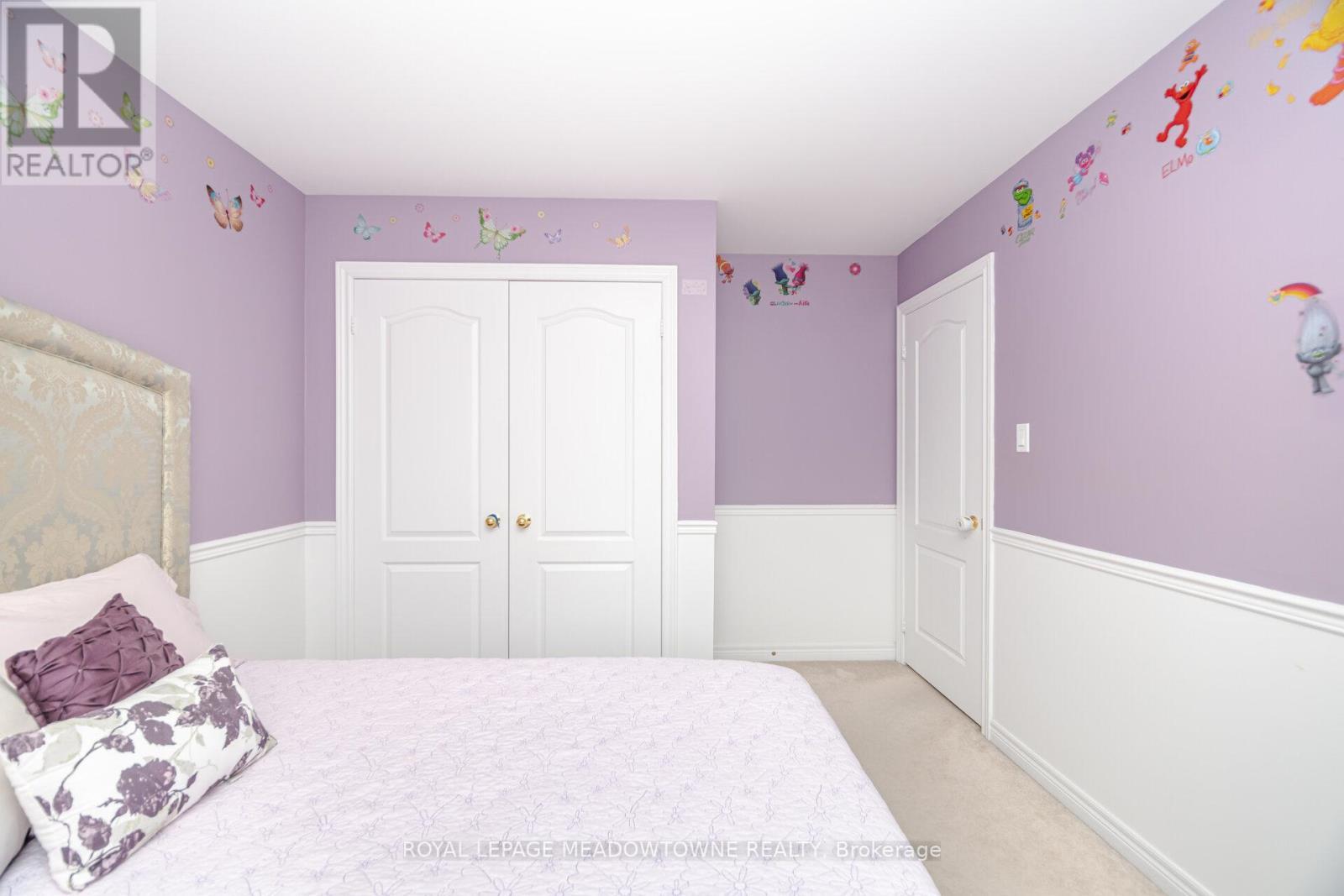 












345 BUSSEL CRESCENT

,
Milton,




Ontario
L9T0W5

