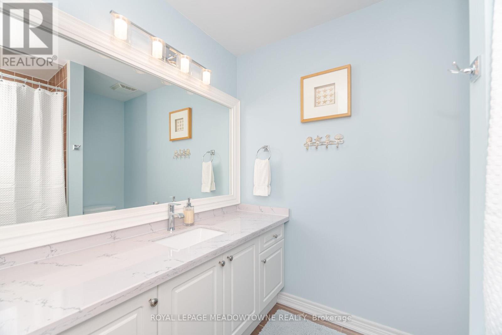 












345 BUSSEL CRESCENT

,
Milton,




Ontario
L9T0W5


