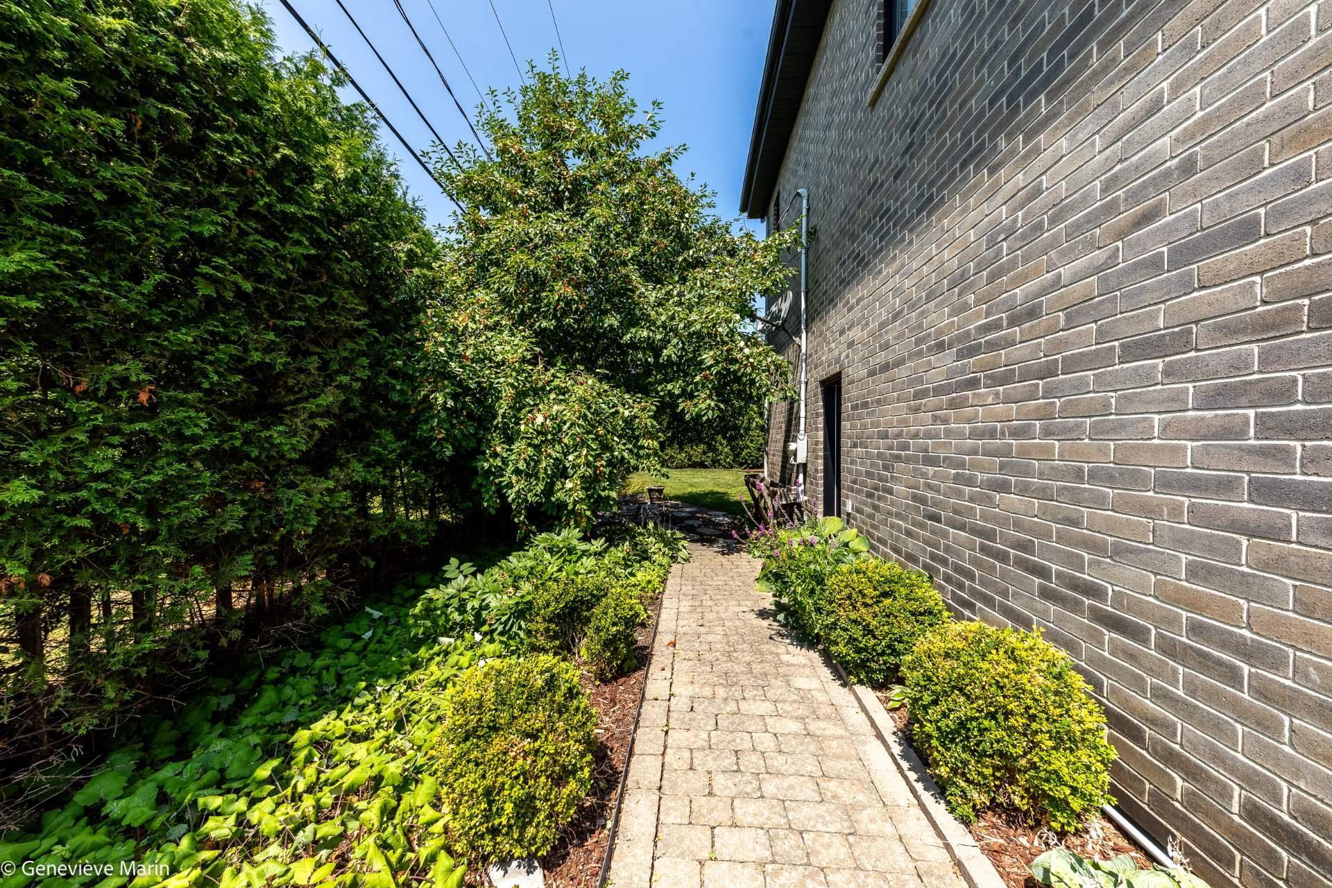 









3200


Rue de l'Aubépine

,
Saint-Bruno-de-Montarville,




QC
J3V0A8

