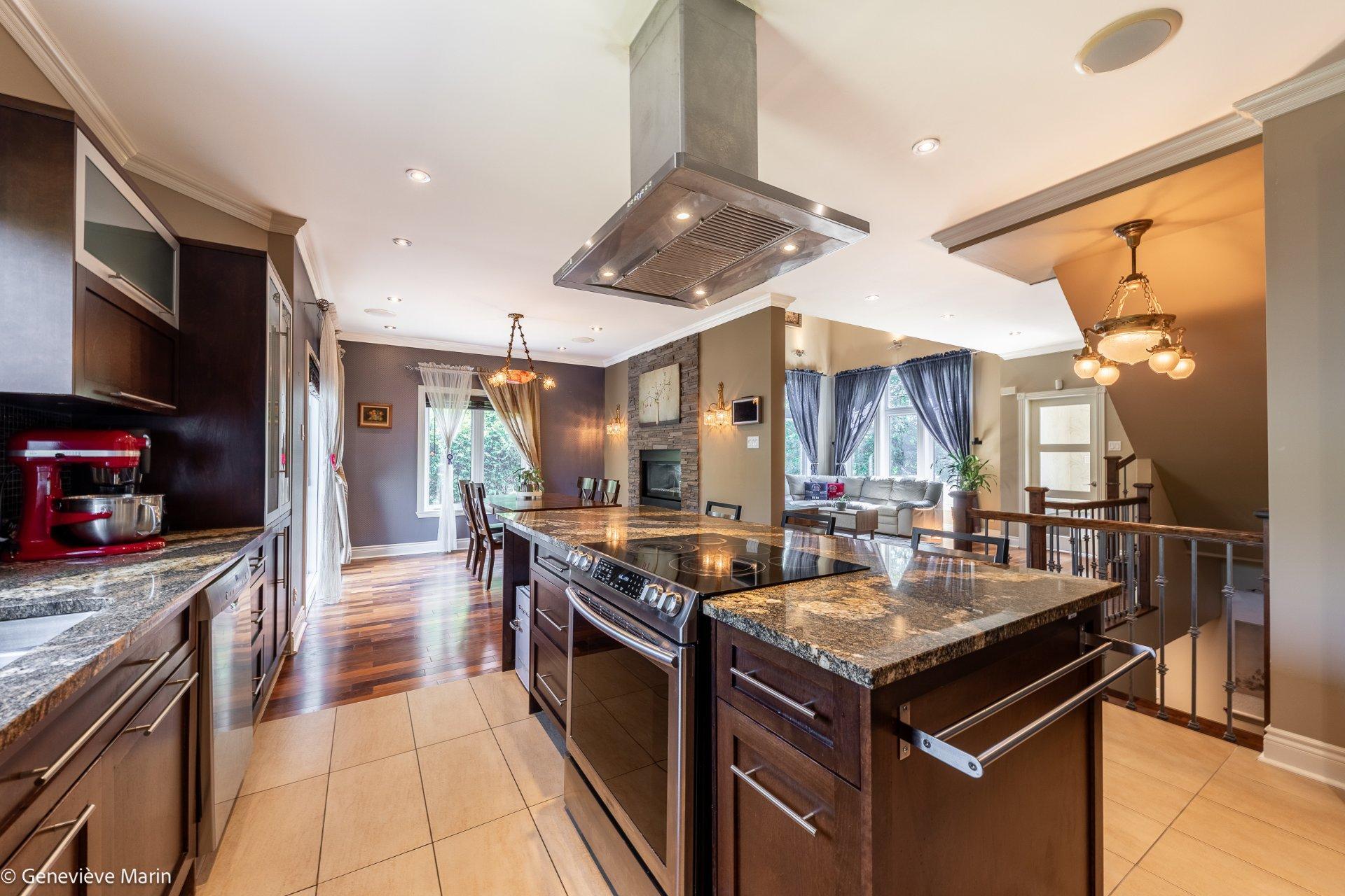 









3200


Rue de l'Aubépine

,
Saint-Bruno-de-Montarville,




QC
J3V0A8

