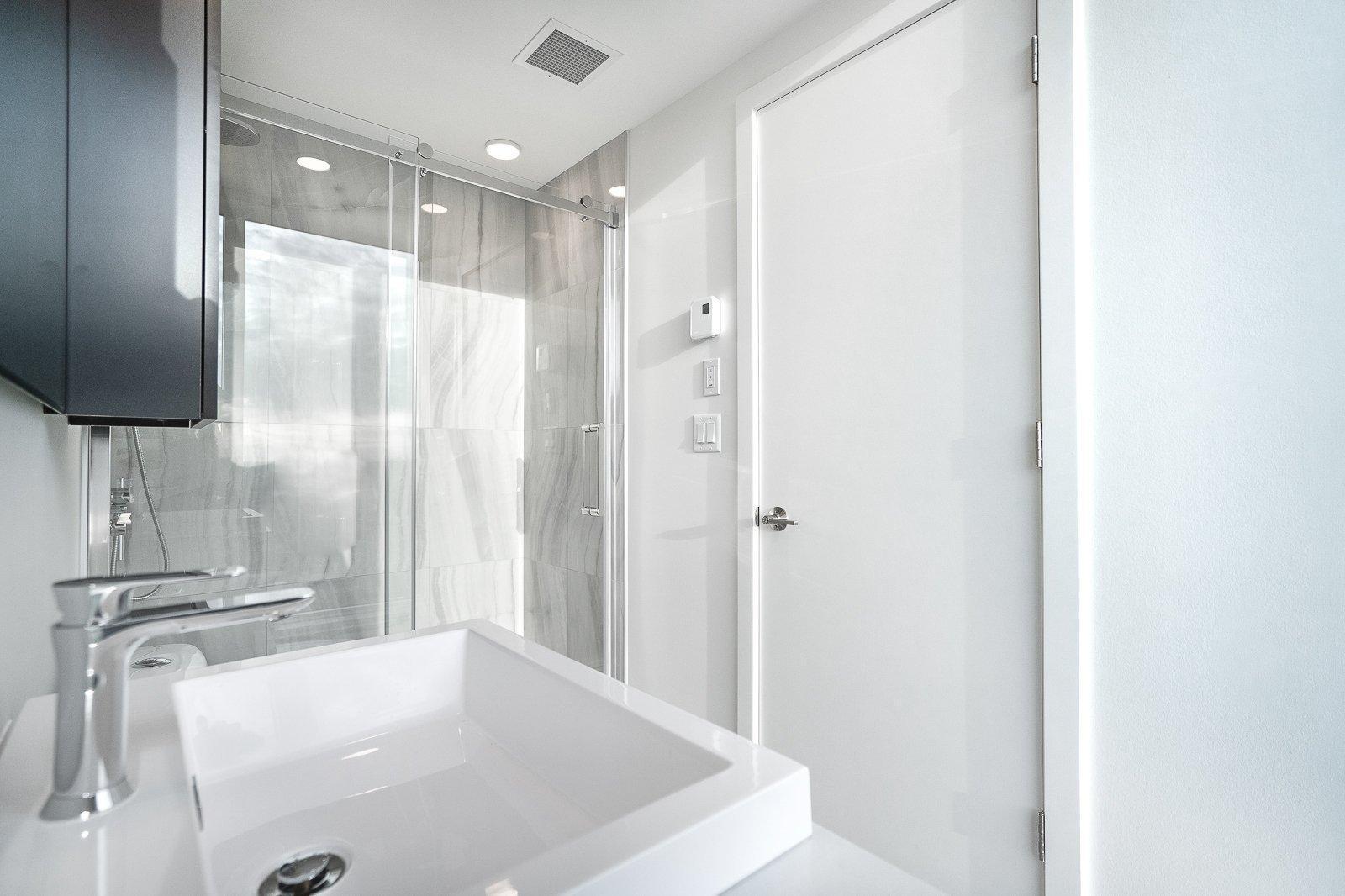 









1288


Rue St-Antoine O.

, 2611,
Montréal (Ville-Marie),




QC
H3C0X6

