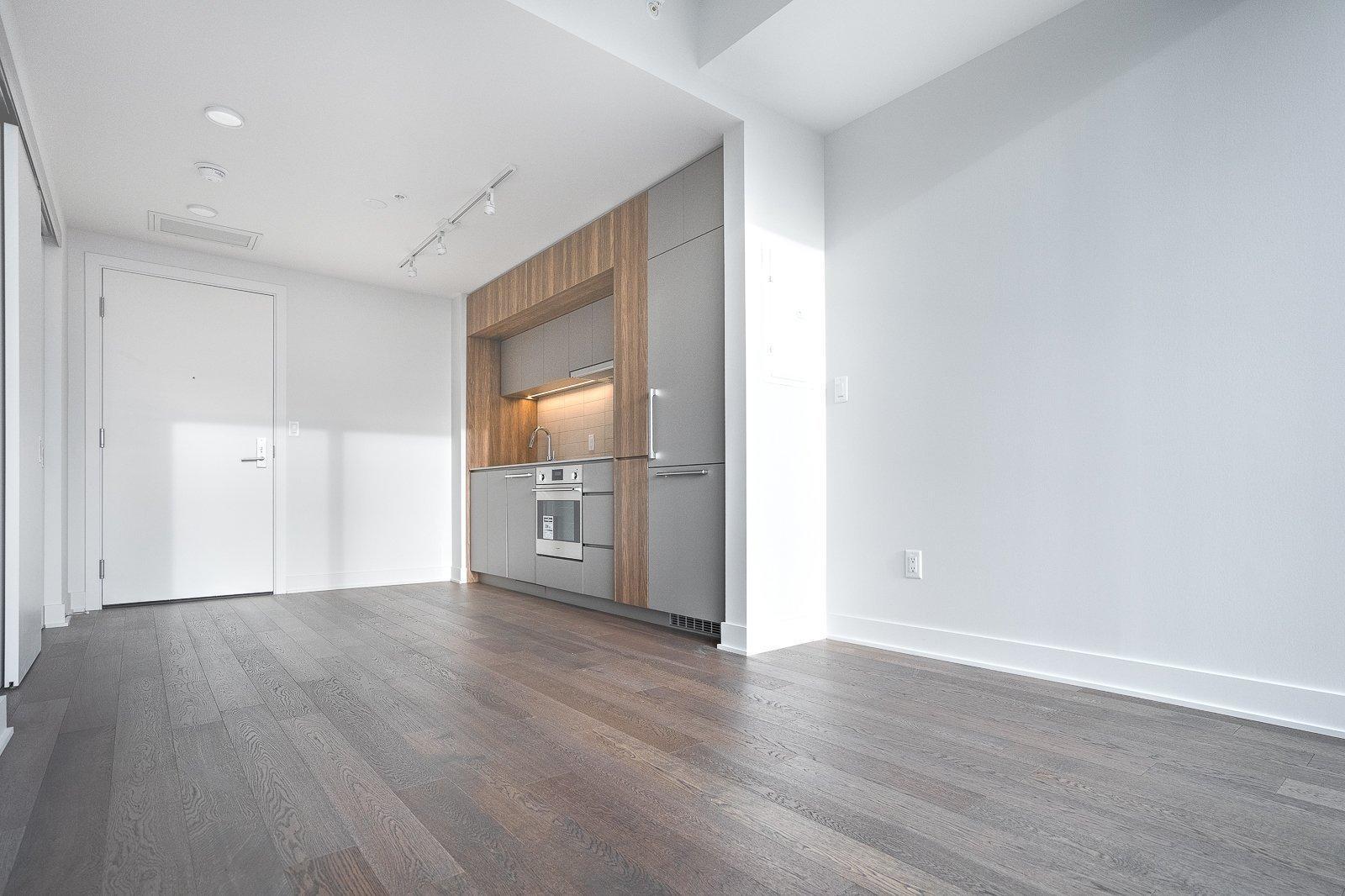 









1288


Rue St-Antoine O.

, 2611,
Montréal (Ville-Marie),




QC
H3C0X6


