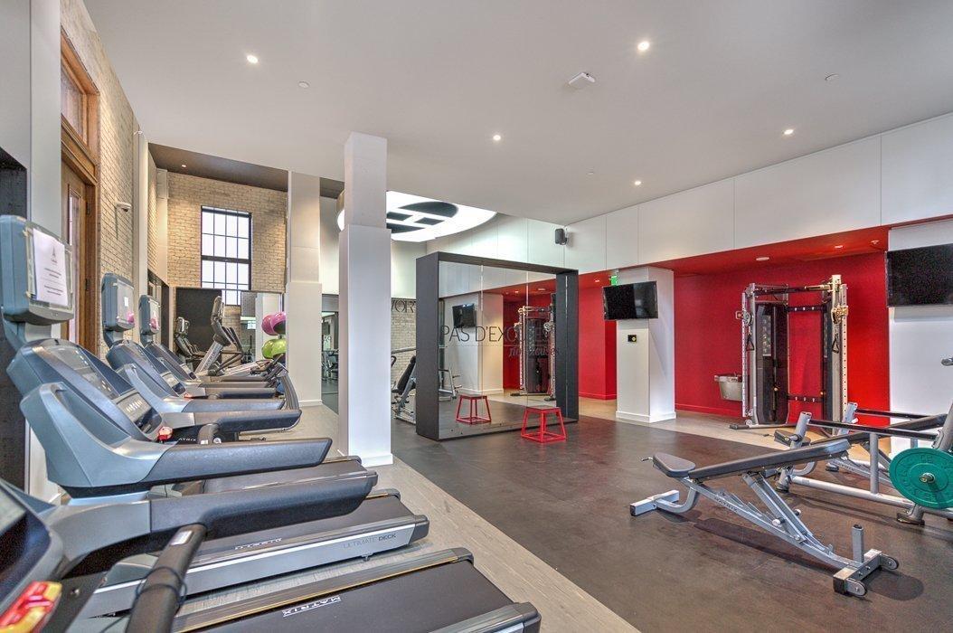 









1288


Rue St-Antoine O.

, 2611,
Montréal (Ville-Marie),




QC
H3C0X6

