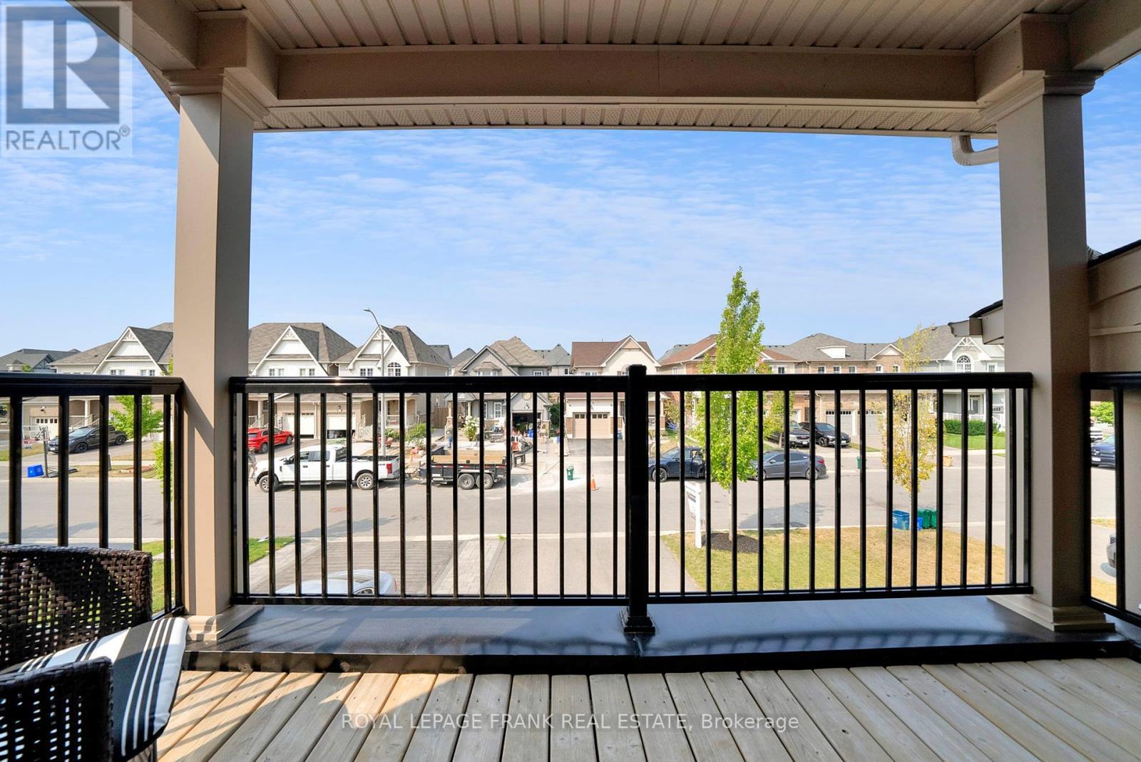 












19 JACK ROACH STREET

,
Clarington (Bowmanville),




Ontario
L1C0S8

