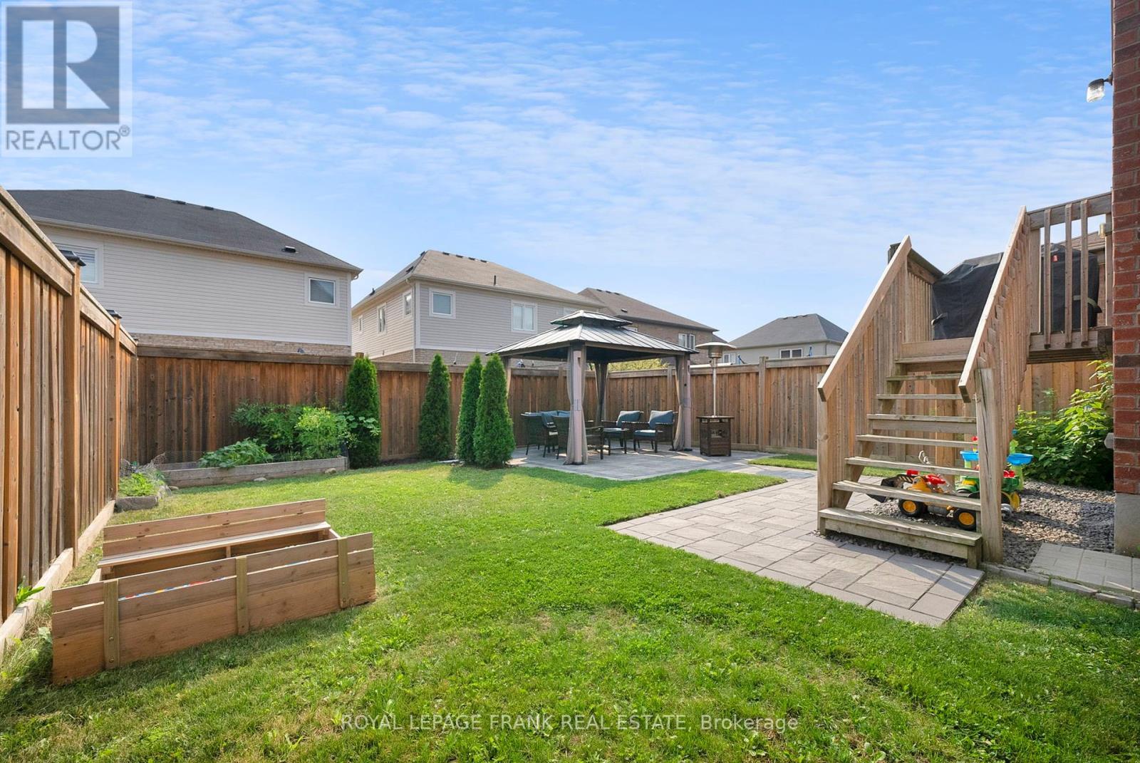












19 JACK ROACH STREET

,
Clarington (Bowmanville),




Ontario
L1C0S8

