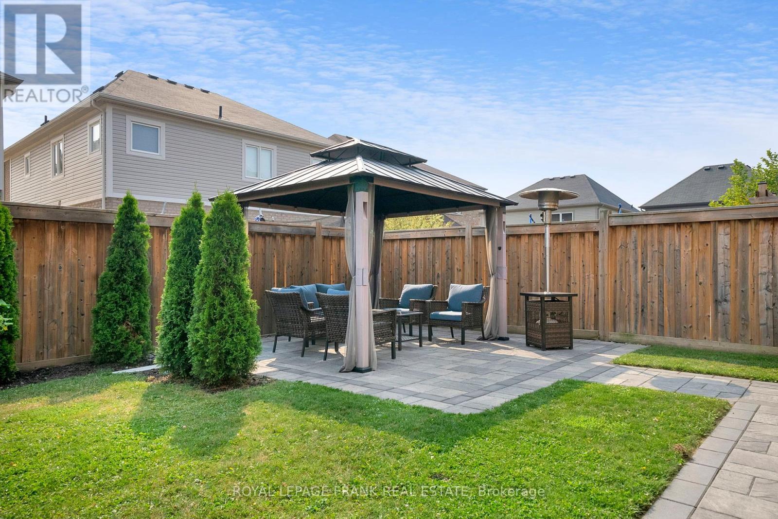 












19 JACK ROACH STREET

,
Clarington (Bowmanville),




Ontario
L1C0S8

