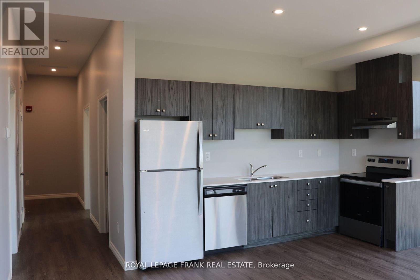 












D - 513 DUNDAS STREET E

,
Whitby (Downtown Whitby),




Ontario
L1N0N4

