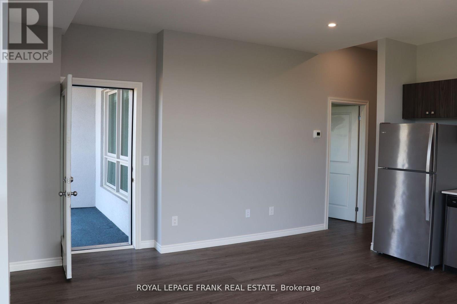 












D - 513 DUNDAS STREET E

,
Whitby (Downtown Whitby),




Ontario
L1N0N4

