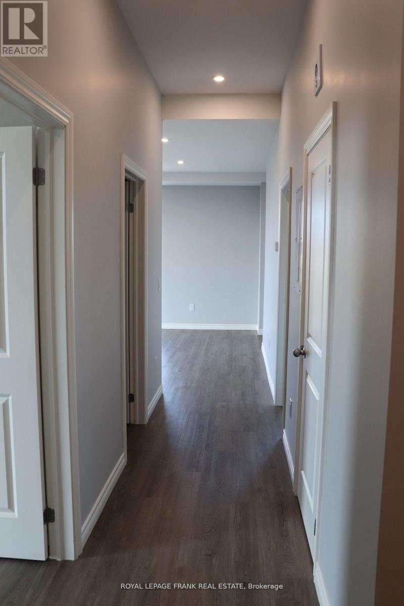 












D - 513 DUNDAS STREET E

,
Whitby (Downtown Whitby),




Ontario
L1N0N4

