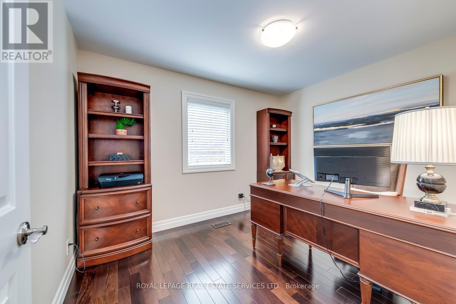 












1504 CAULDER DRIVE

,
Oakville,




Ontario
L6J5S9

