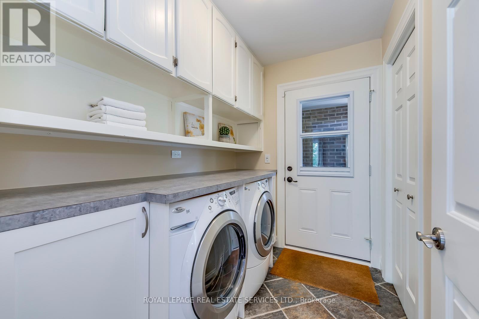 












1504 CAULDER DRIVE

,
Oakville,




Ontario
L6J5S9

