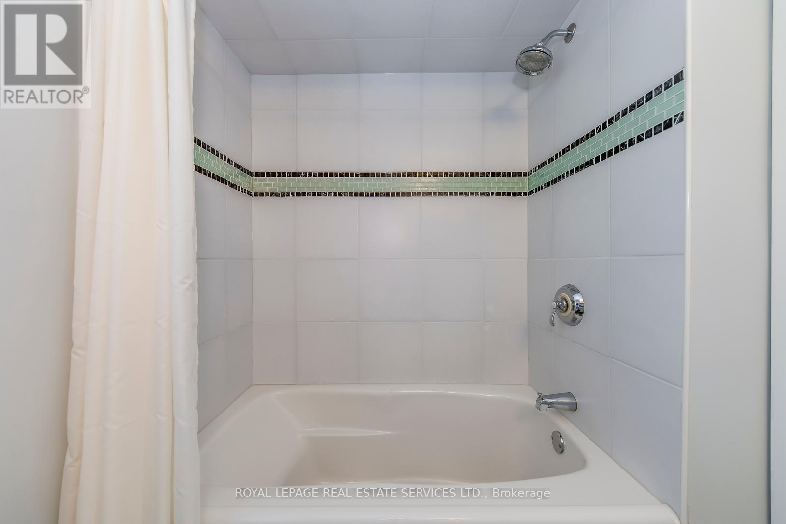 












1504 CAULDER DRIVE

,
Oakville,




Ontario
L6J5S9

