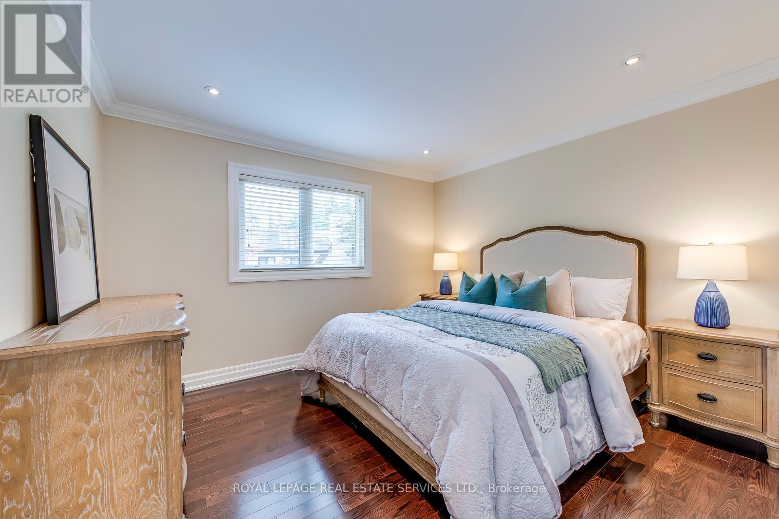 












1504 CAULDER DRIVE

,
Oakville,




Ontario
L6J5S9

