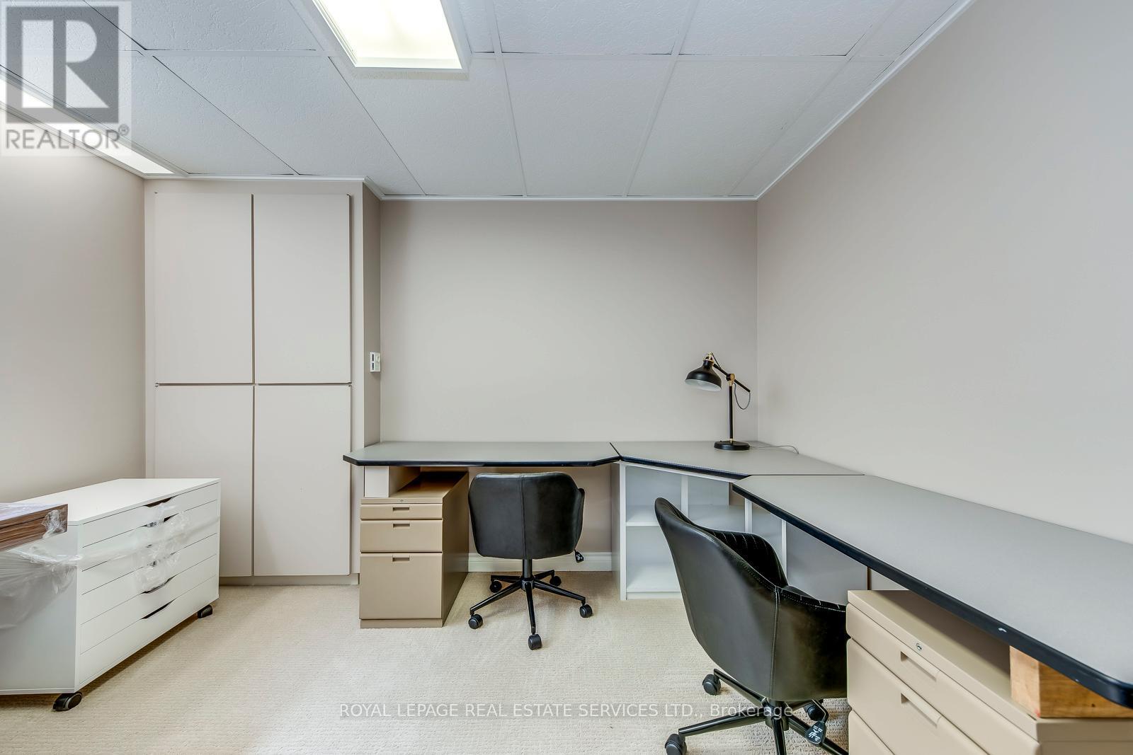 












1504 CAULDER DRIVE

,
Oakville,




Ontario
L6J5S9


