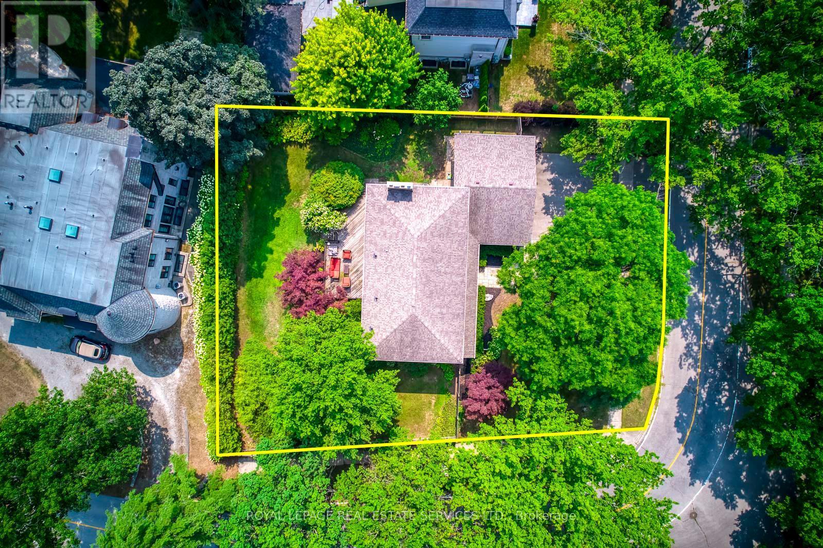 












1504 CAULDER DRIVE

,
Oakville,




Ontario
L6J5S9

