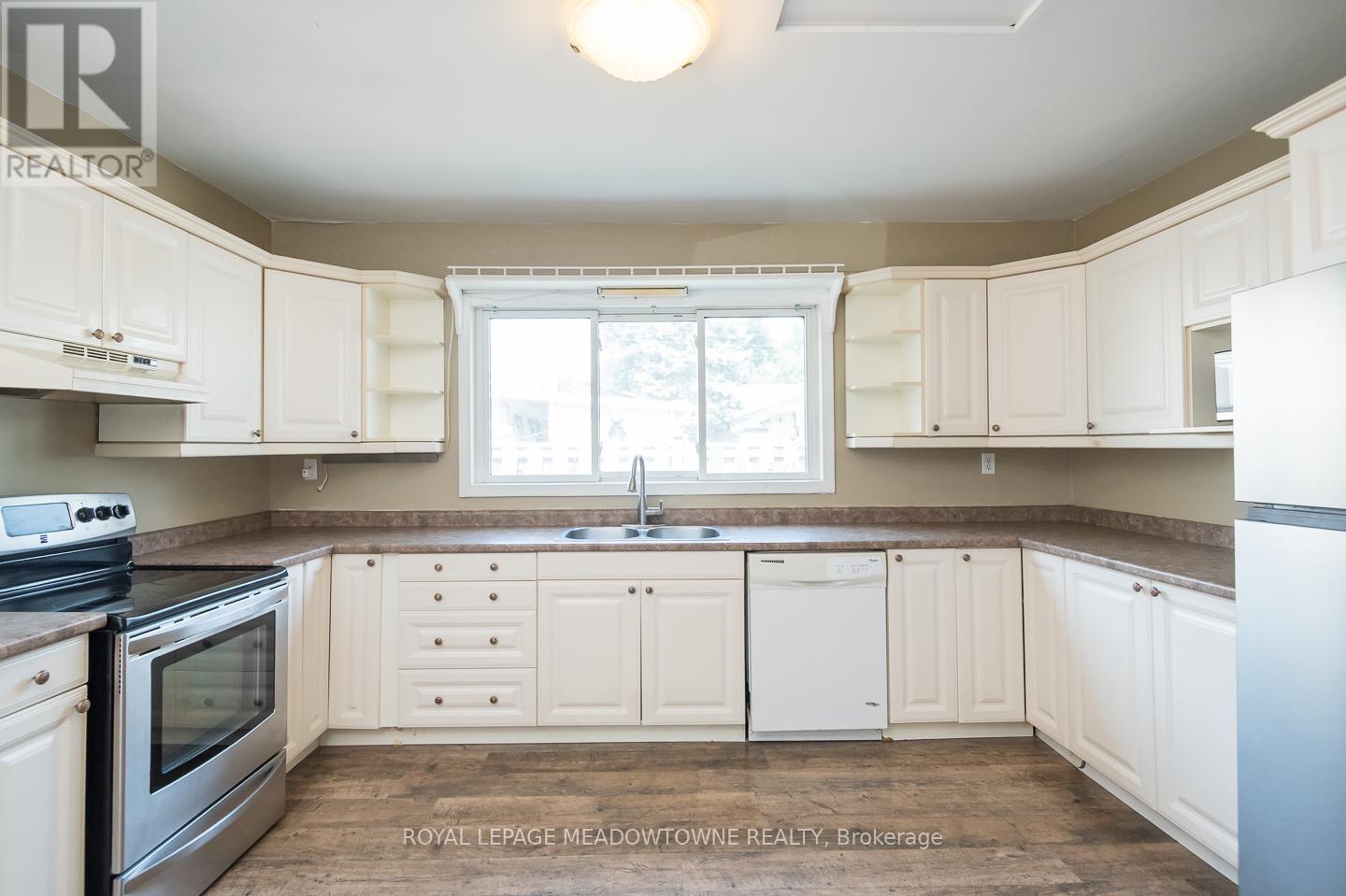 












99 COMMERCIAL STREET

,
Milton,




Ontario
L9T2J1


