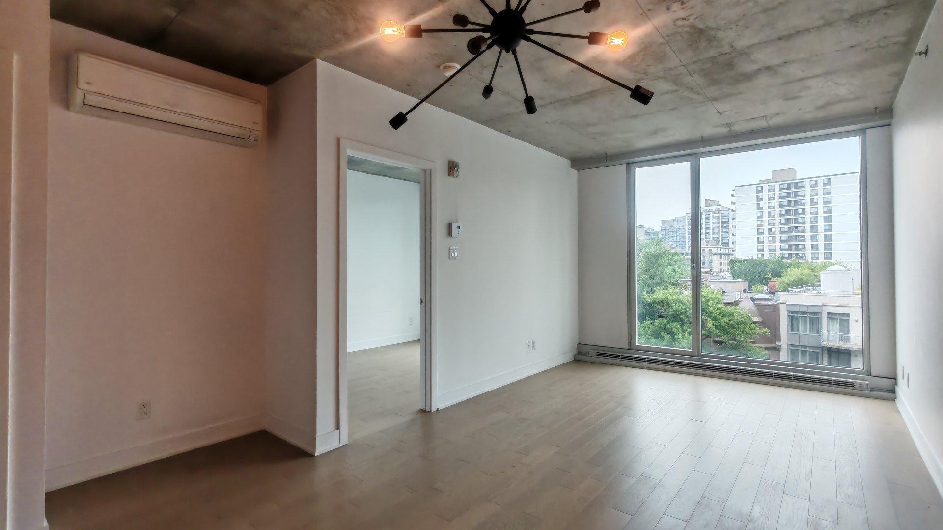 









1800


Boul. René-Lévesque O.

, 605,
Montréal (Ville-Marie),




QC
H3H2H2

