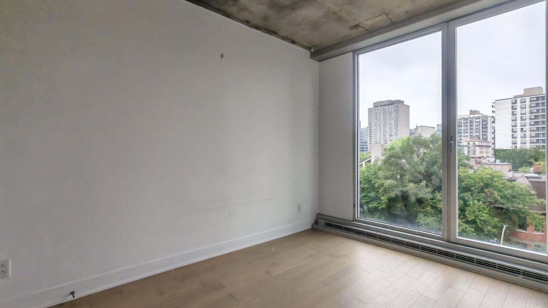 









1800


Boul. René-Lévesque O.

, 605,
Montréal (Ville-Marie),




QC
H3H2H2

