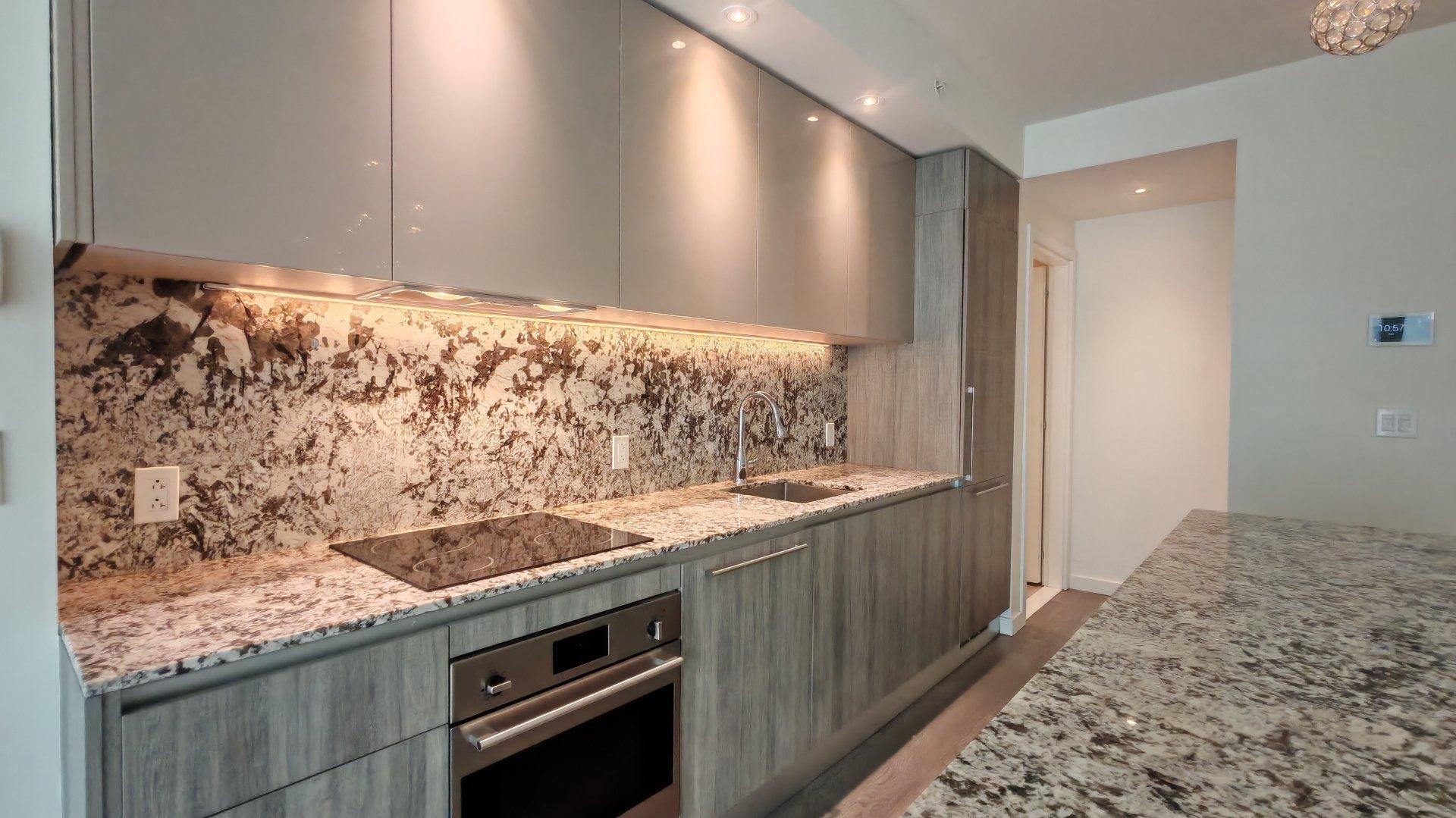 









1450


Boul. René-Lévesque O.

, 903,
Montréal (Ville-Marie),




QC
H3G0E1

