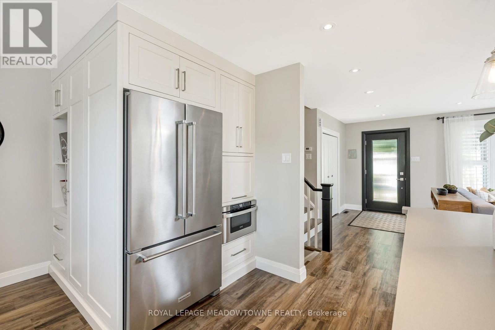 












742 WILLOW AVENUE

,
Milton,




Ontario
L9T3E6

