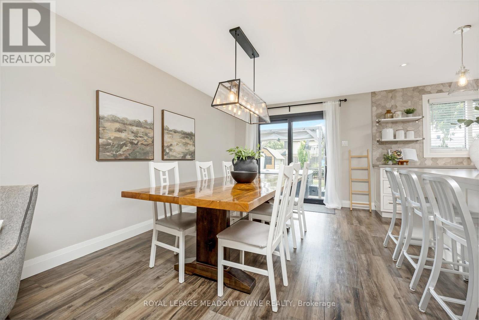 












742 WILLOW AVENUE

,
Milton,




Ontario
L9T3E6

