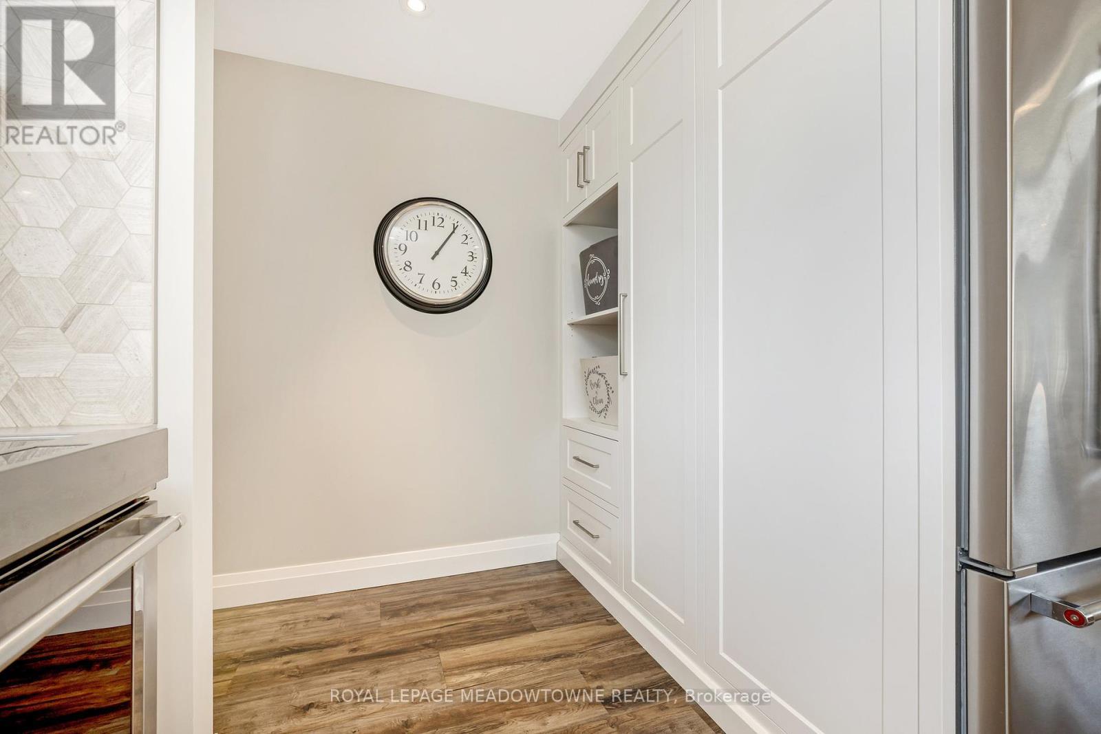 












742 WILLOW AVENUE

,
Milton,




Ontario
L9T3E6

