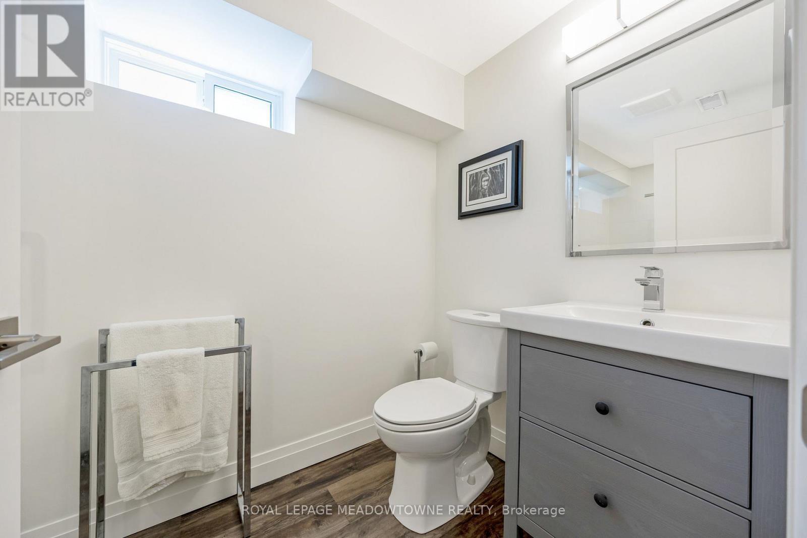 












742 WILLOW AVENUE

,
Milton,




Ontario
L9T3E6


