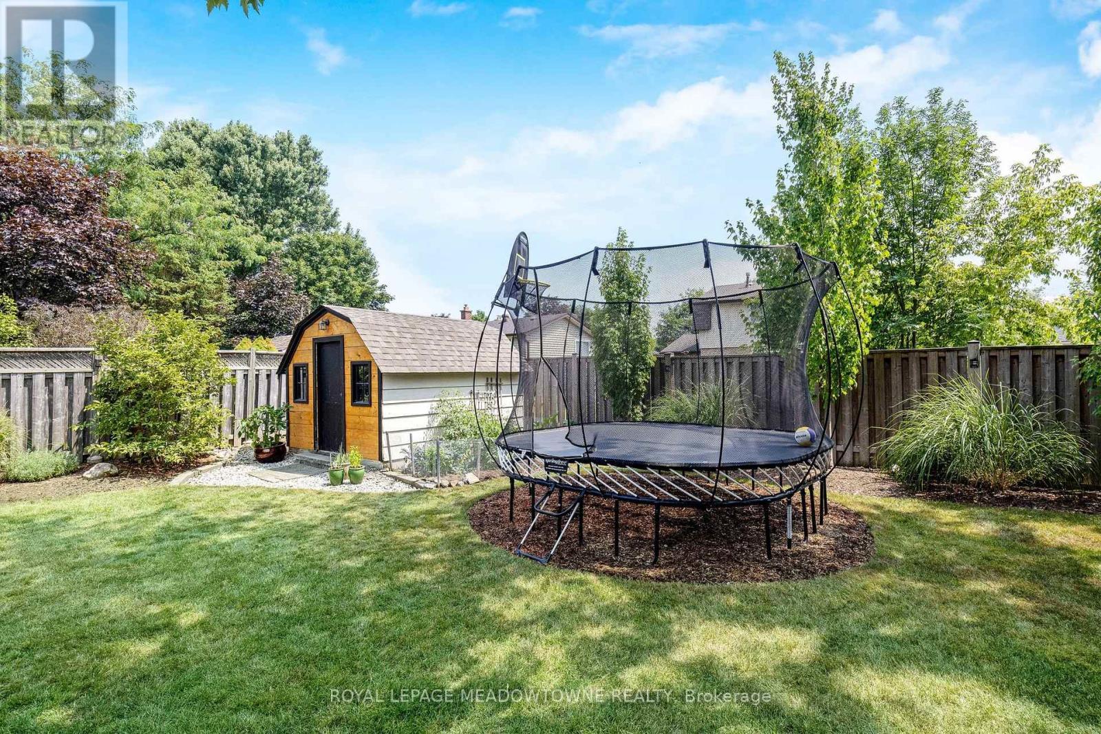 












742 WILLOW AVENUE

,
Milton,




Ontario
L9T3E6

