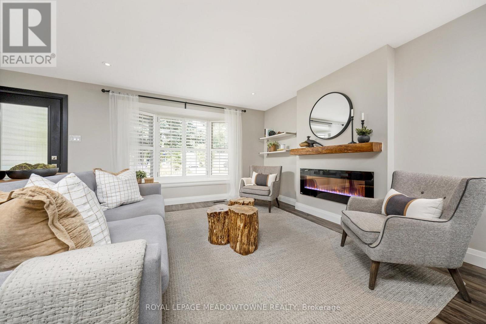 












742 WILLOW AVENUE

,
Milton,




Ontario
L9T3E6


