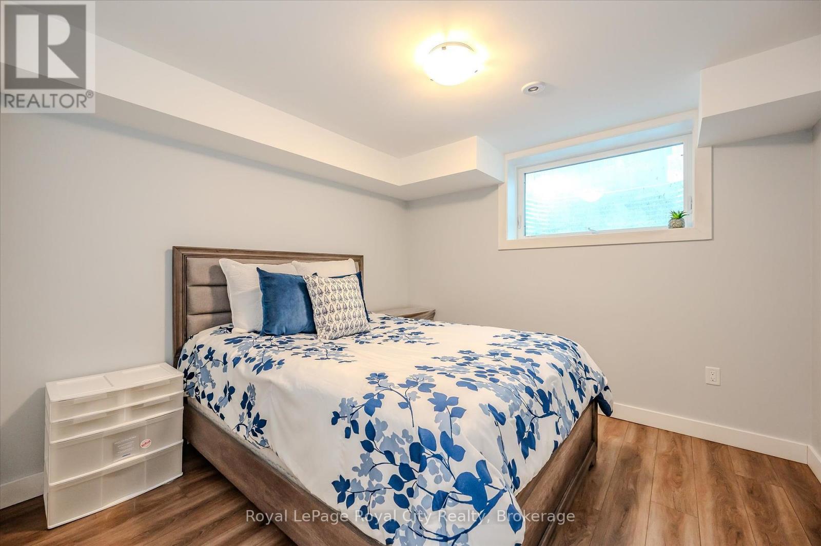 












49 RYDER AVENUE

,
Guelph (Kortright West),




Ontario
N1G0H1

