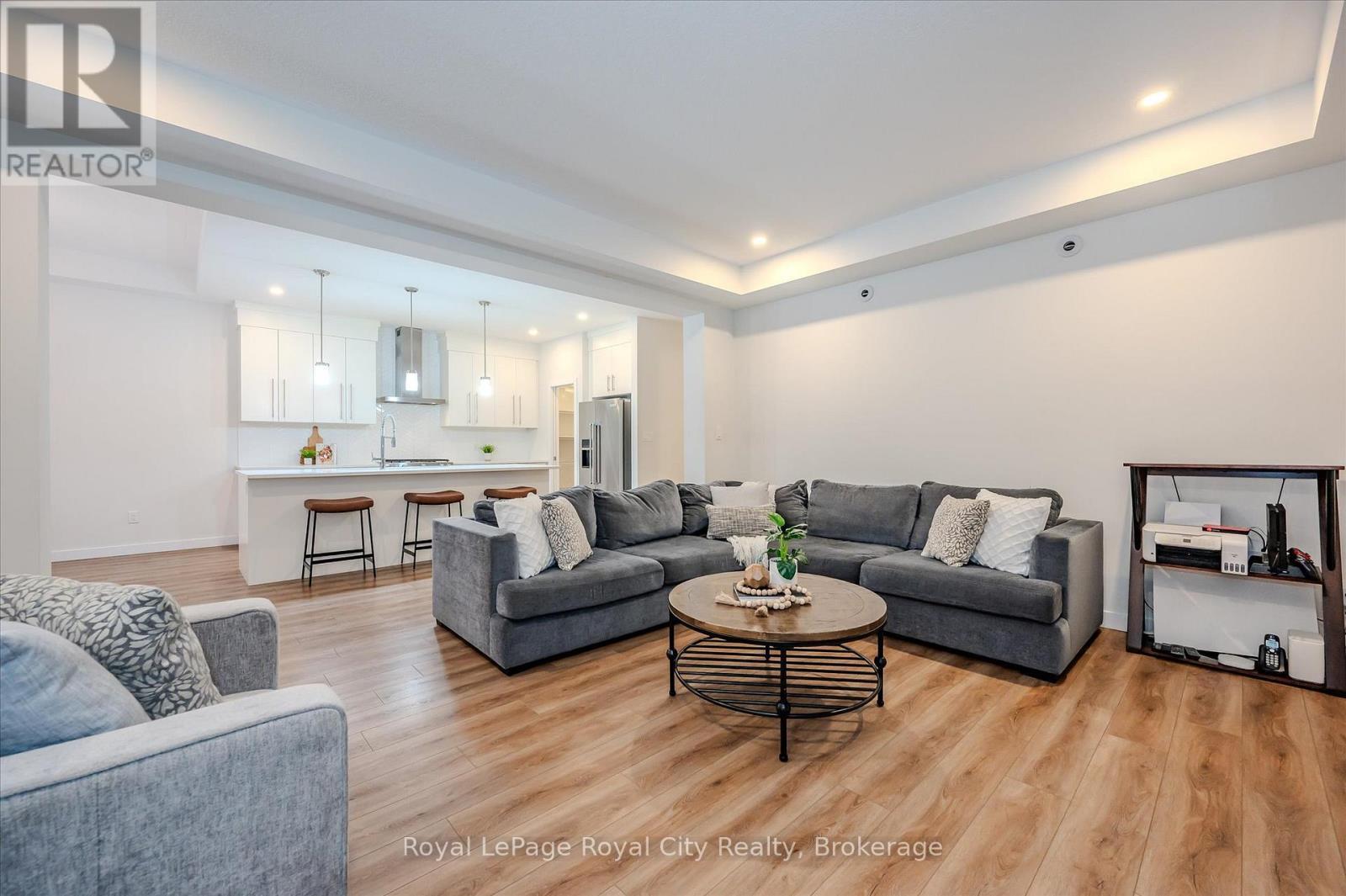 












49 RYDER AVENUE

,
Guelph (Kortright West),




Ontario
N1G0H1


