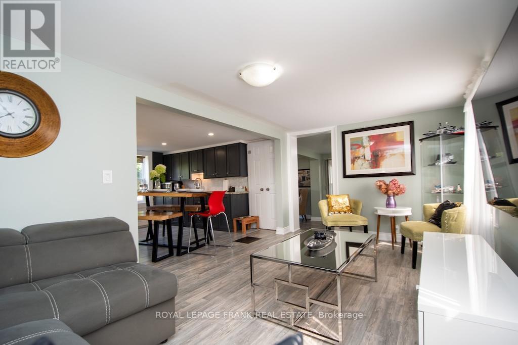 












165 ST LAWRENCE STREET W

,
Centre Hastings,




Ontario
K0K2K0

