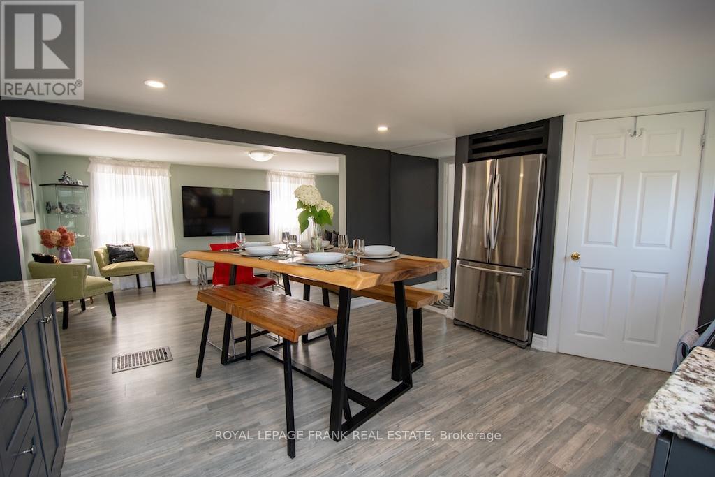 












165 ST LAWRENCE STREET W

,
Centre Hastings,




Ontario
K0K2K0

