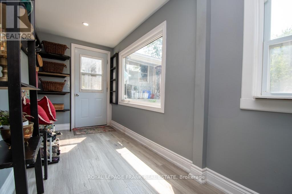 












165 ST LAWRENCE STREET W

,
Centre Hastings,




Ontario
K0K2K0

