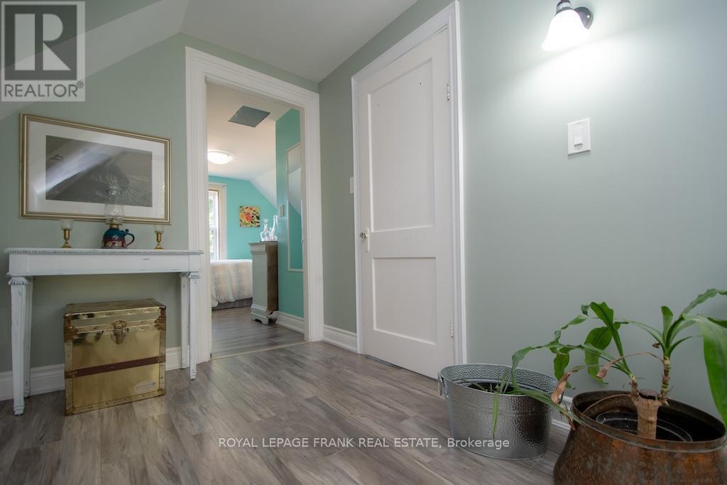 












165 ST LAWRENCE STREET W

,
Centre Hastings,




Ontario
K0K2K0

