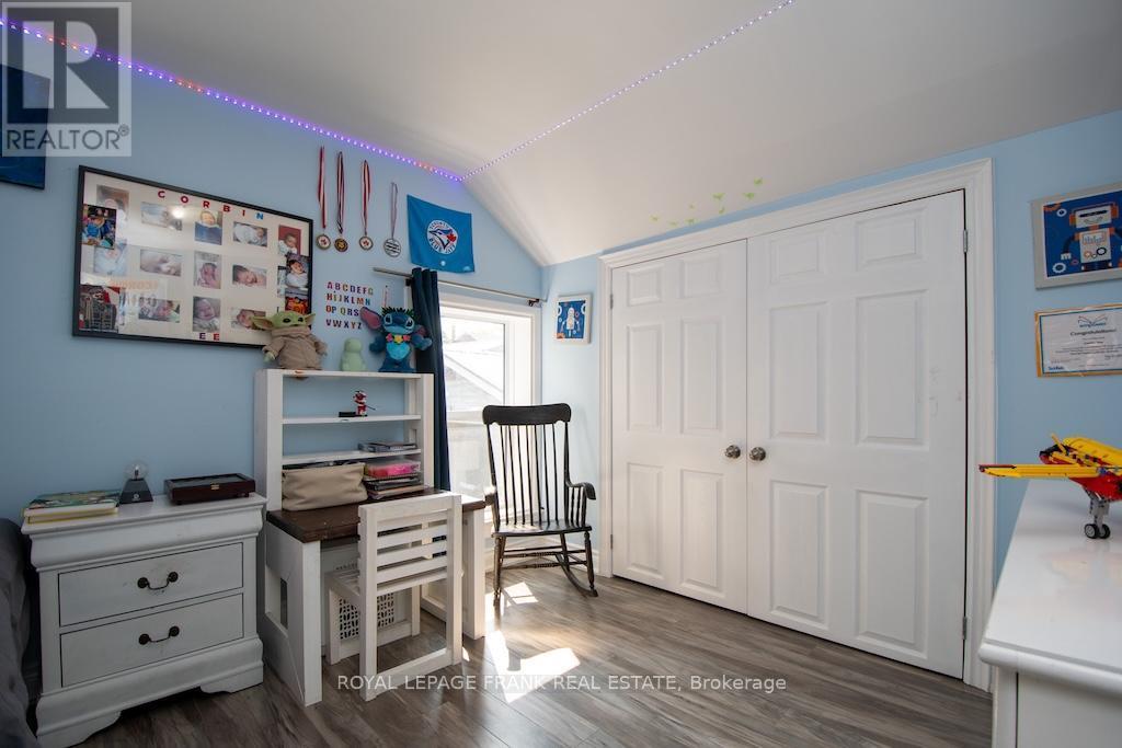 












165 ST LAWRENCE STREET W

,
Centre Hastings,




Ontario
K0K2K0

