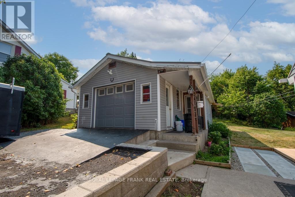 












165 ST LAWRENCE STREET W

,
Centre Hastings,




Ontario
K0K2K0

