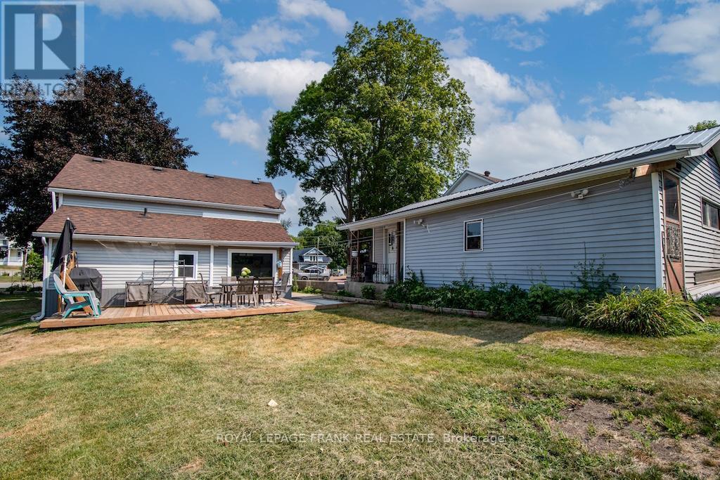 












165 ST LAWRENCE STREET W

,
Centre Hastings,




Ontario
K0K2K0

