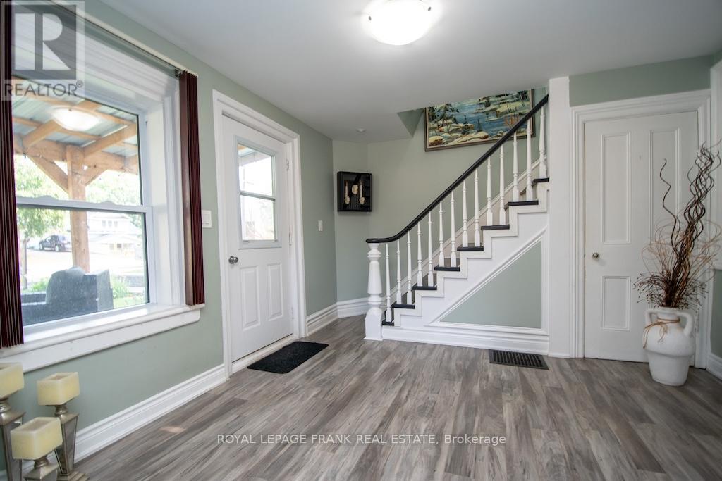 












165 ST LAWRENCE STREET W

,
Centre Hastings,




Ontario
K0K2K0

