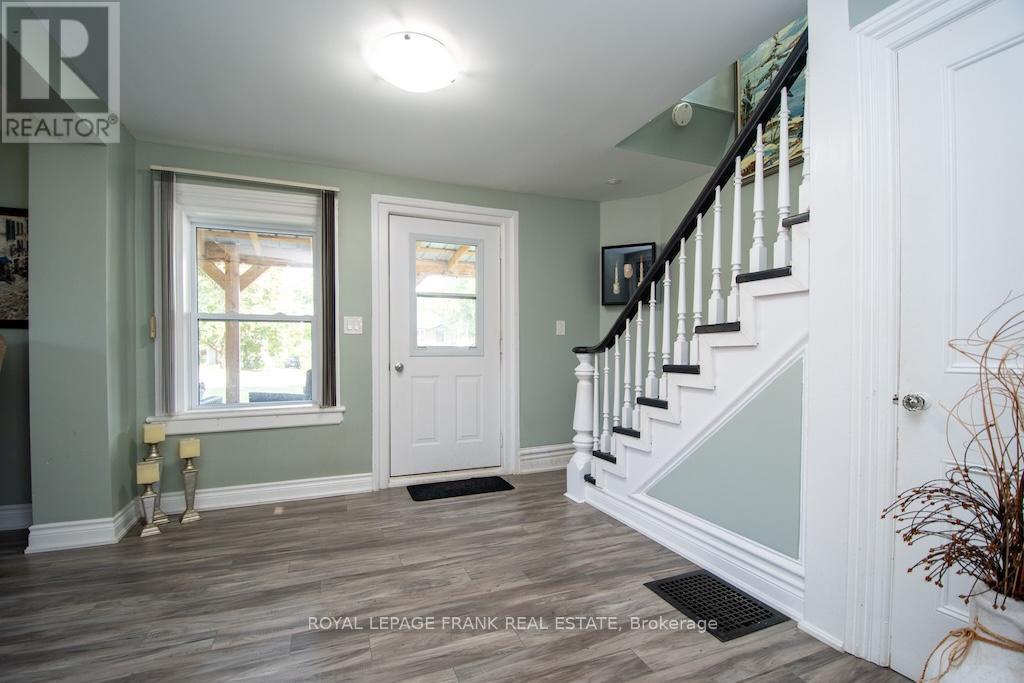 












165 ST LAWRENCE STREET W

,
Centre Hastings,




Ontario
K0K2K0

