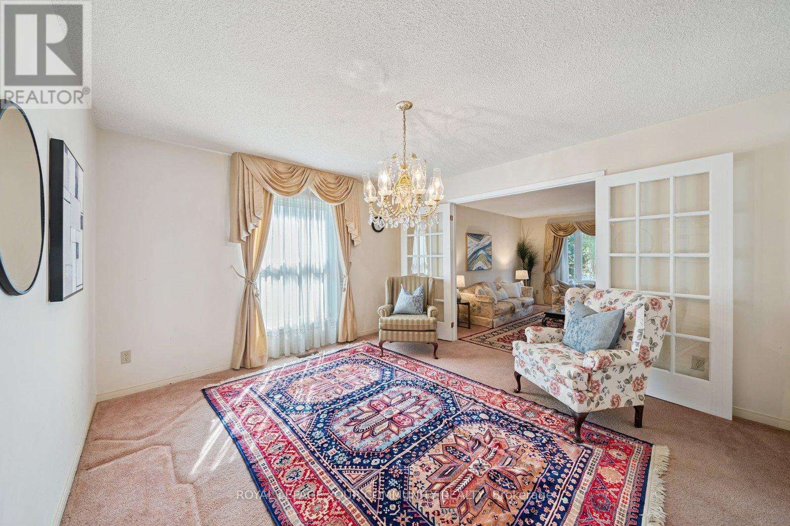 












194 CARRINGTON DRIVE

,
Richmond Hill,




Ontario
L4C7Z7

