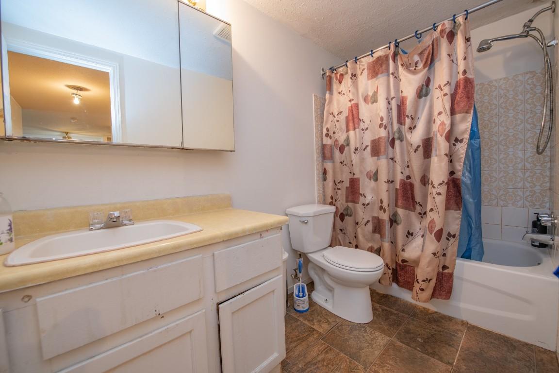 









3304


35

Avenue, 214,
Vernon,




BC
V1T 8M6

