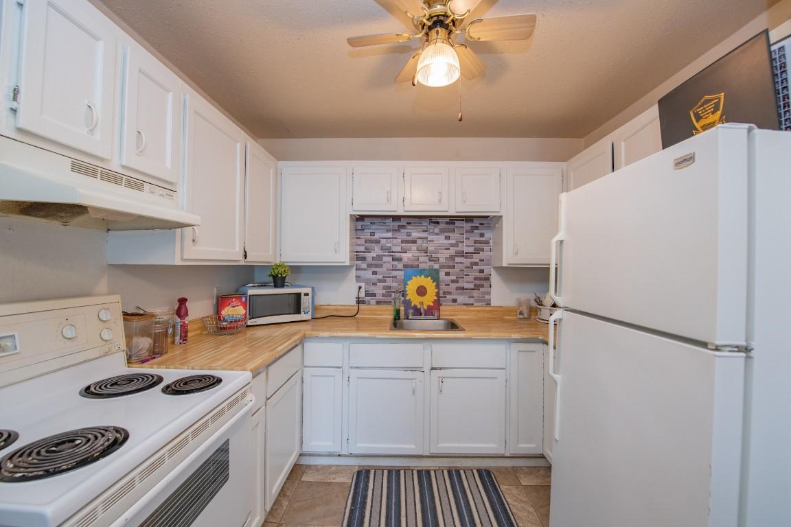 









3304


35

Avenue, 214,
Vernon,




BC
V1T 8M6

