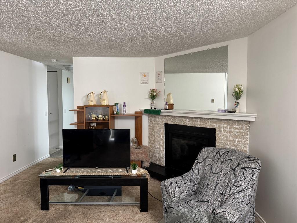 









290


Highway 33

, 113,
Kelowna,




BC
V1X 2A3

