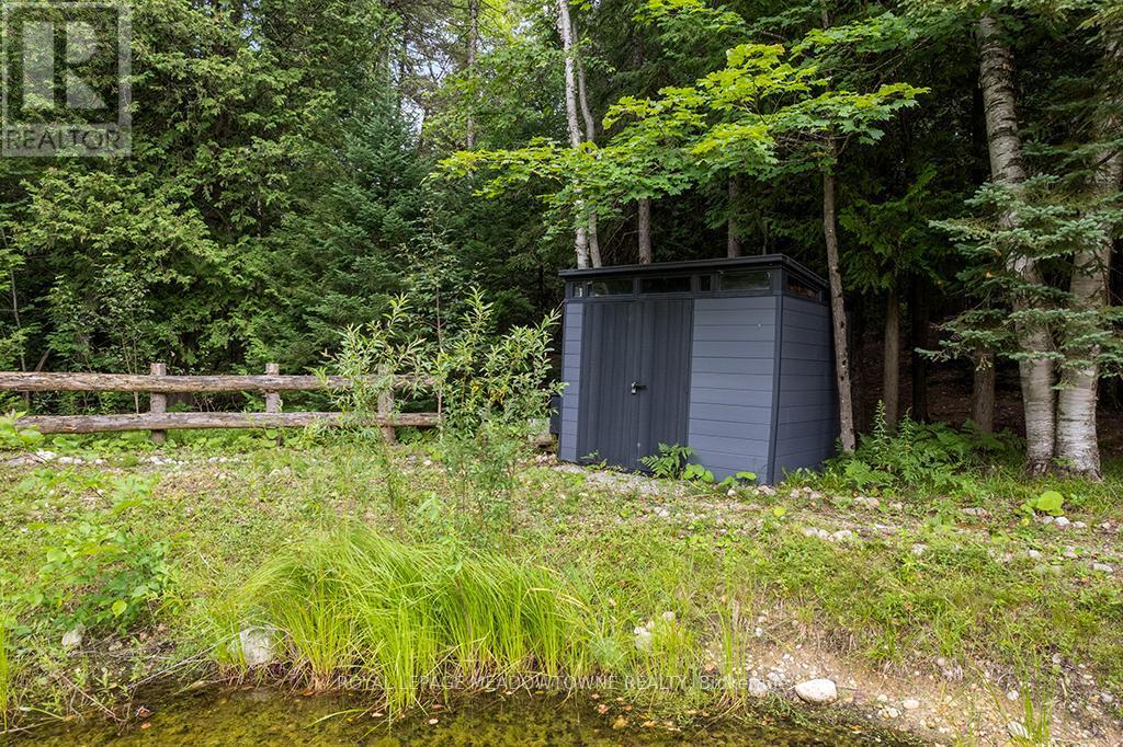 












126 HIGHLAND DRIVE

,
West Grey,







Ontario
N0C1H0

