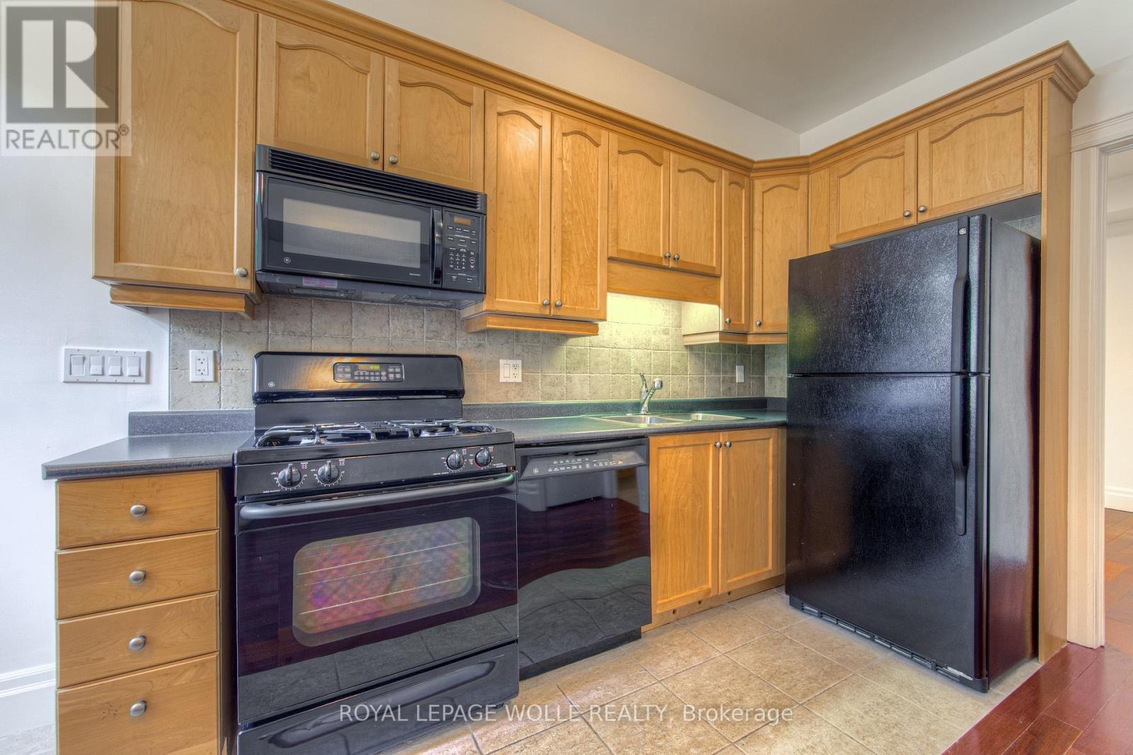 












109 - 555 KING STREET E

,
Kitchener,




Ontario
N2G2L9

