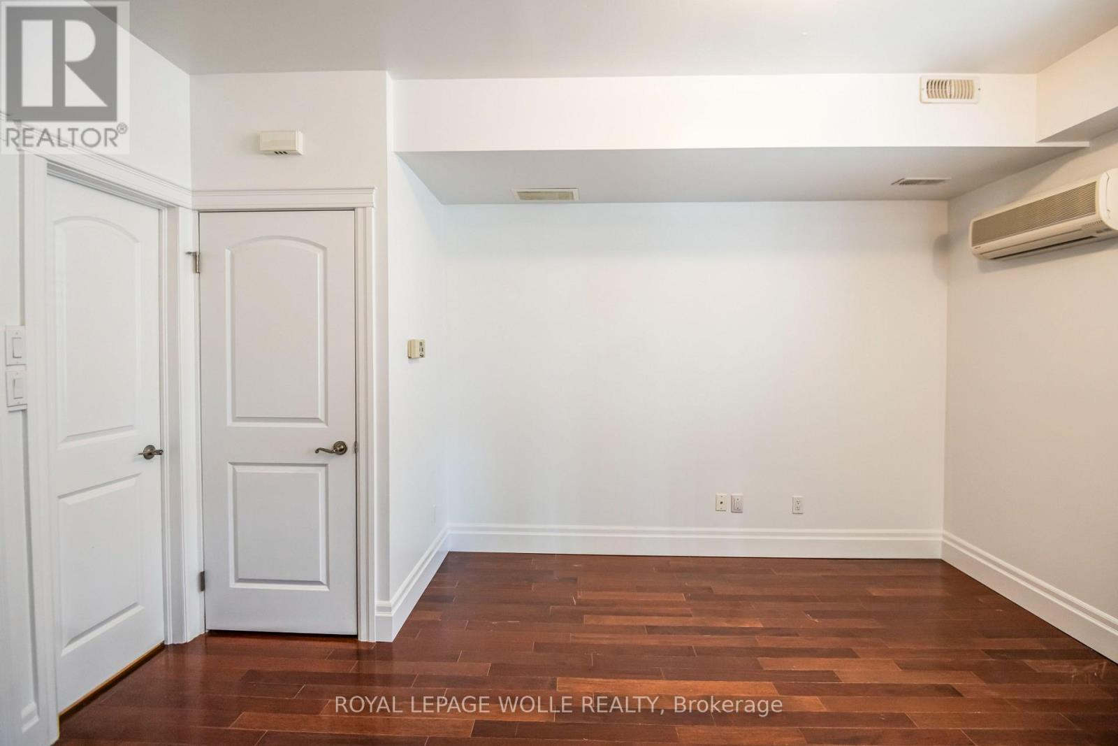 












109 - 555 KING STREET E

,
Kitchener,




Ontario
N2G2L9

